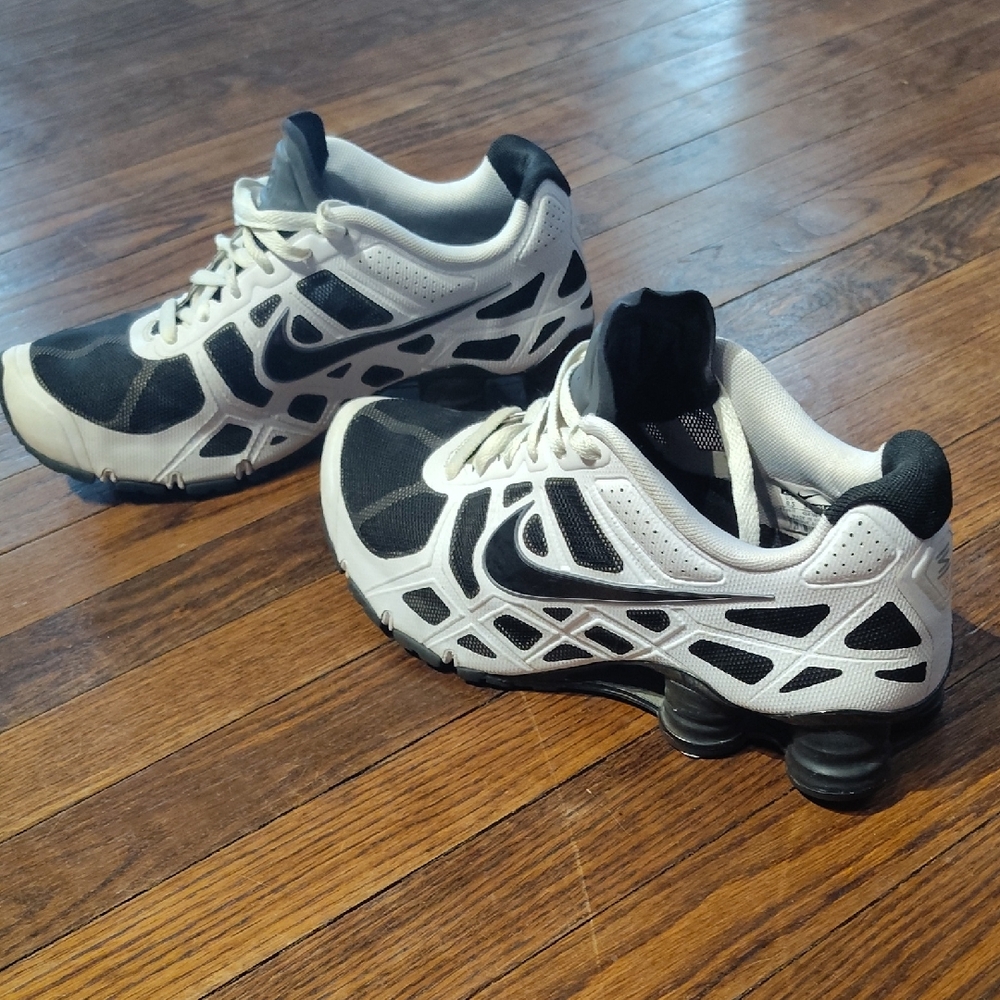 Nike Black and White Running Shoes